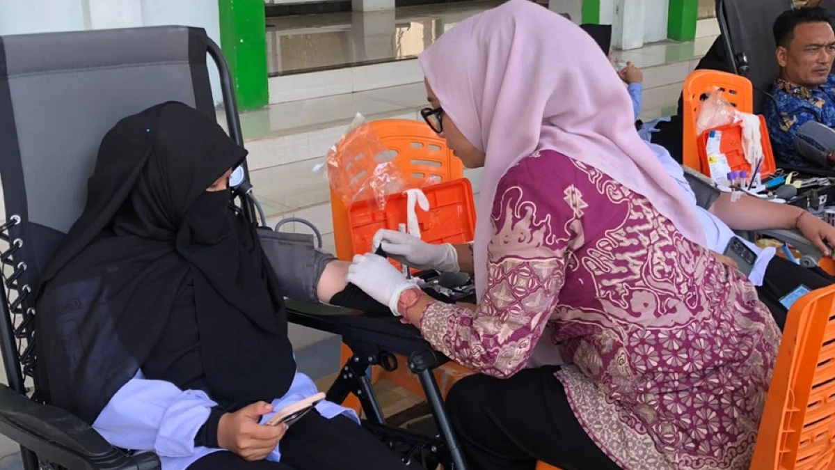 DEMA Fakultas Syariah IAIN Langsa Gelar Donor Darah dan Penanaman Pohon melalui GMSPL Jilid II
